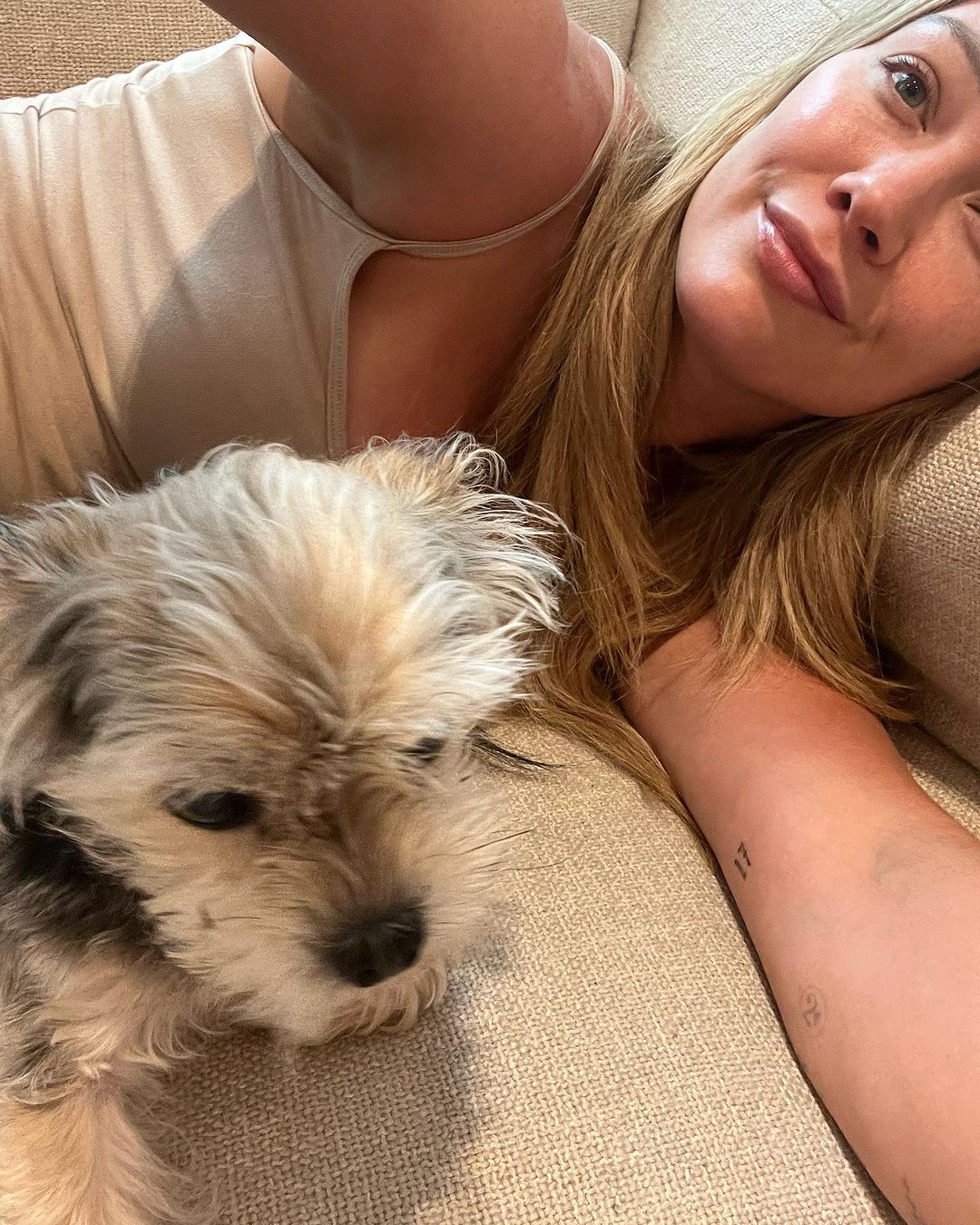Hilary Duff Takes a Selfie With Her Dog